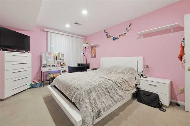 35 Kristee Circle Circle 35, West Warwick, RI 02893