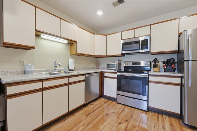 35 Kristee Circle Circle 35, West Warwick, RI 02893