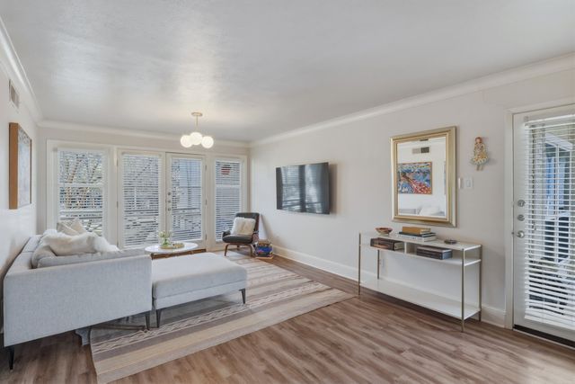 5925 E University Boulevard 234, Dallas, TX 75206