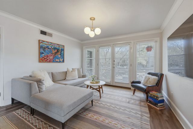 5925 E University Boulevard 234, Dallas, TX 75206