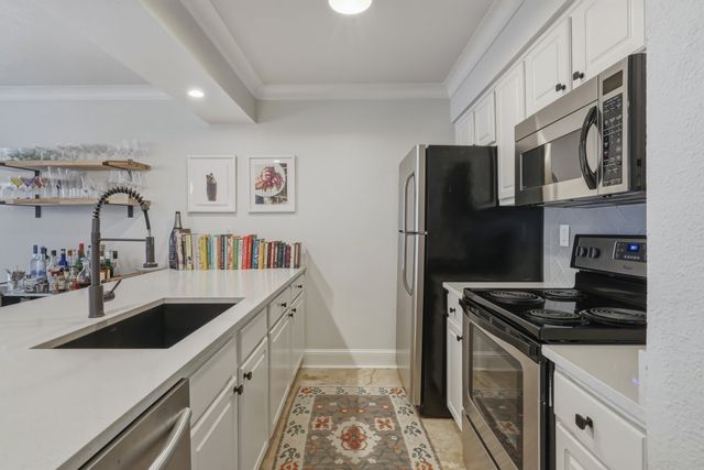 5925 E University Boulevard 234, Dallas, TX 75206