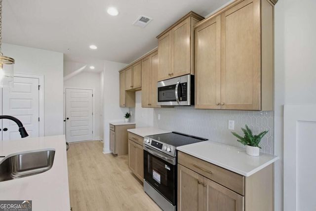 35 Aviation Road SE, Marietta, GA 30060