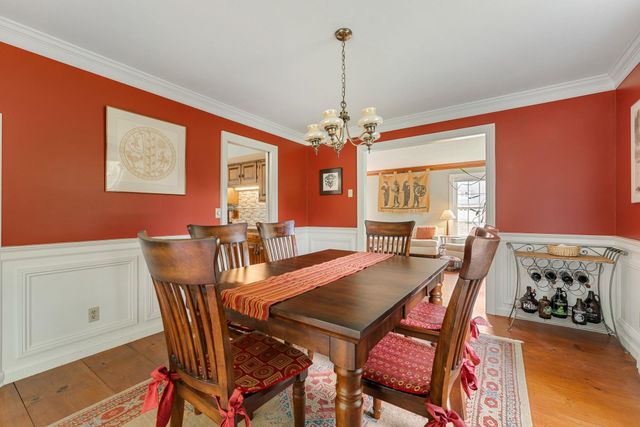 17 Brook Drive, Burlington, VT 05408