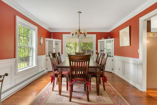 17 Brook Drive, Burlington, VT 05408