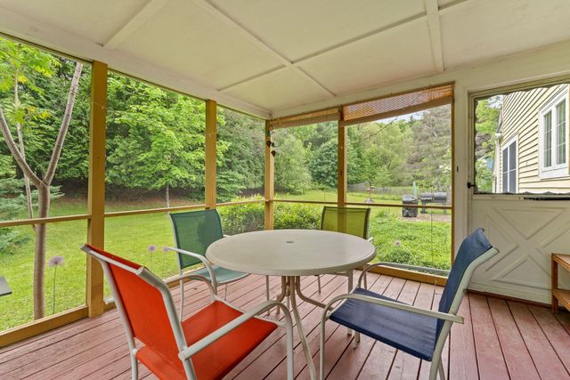 17 Brook Drive, Burlington, VT 05408