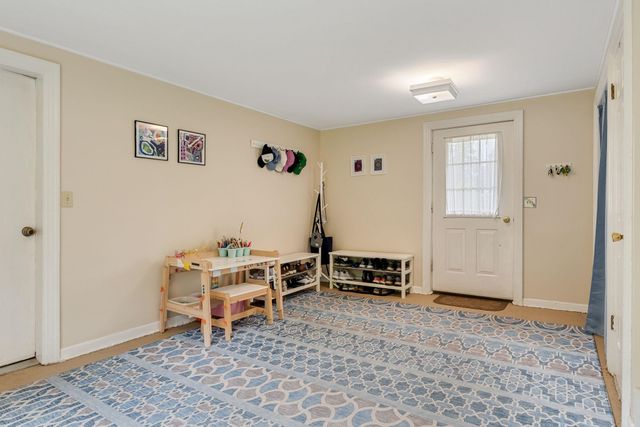 17 Brook Drive, Burlington, VT 05408