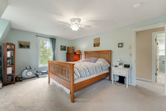 17 Brook Drive, Burlington, VT 05408
