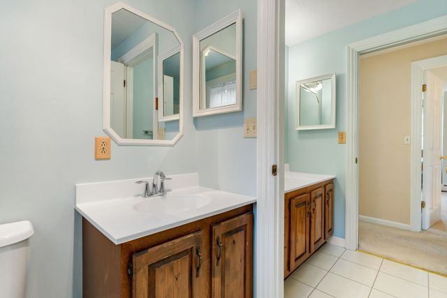 17 Brook Drive, Burlington, VT 05408