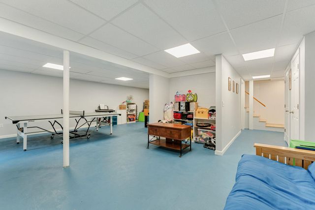 17 Brook Drive, Burlington, VT 05408