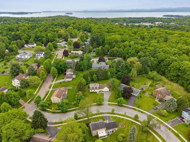 17 Brook Drive, Burlington, VT 05408