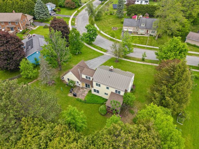 17 Brook Drive, Burlington, VT 05408