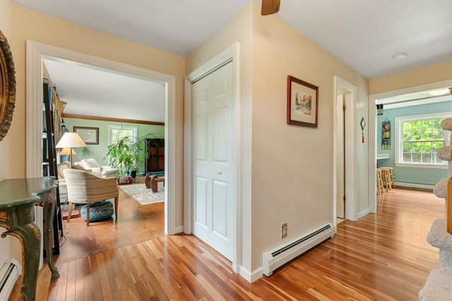 17 Brook Drive, Burlington, VT 05408