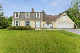 17 Brook Drive, Burlington, VT 05408