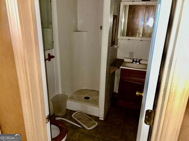 2175 Hulmes Chapel Road, Elberton, GA 30635