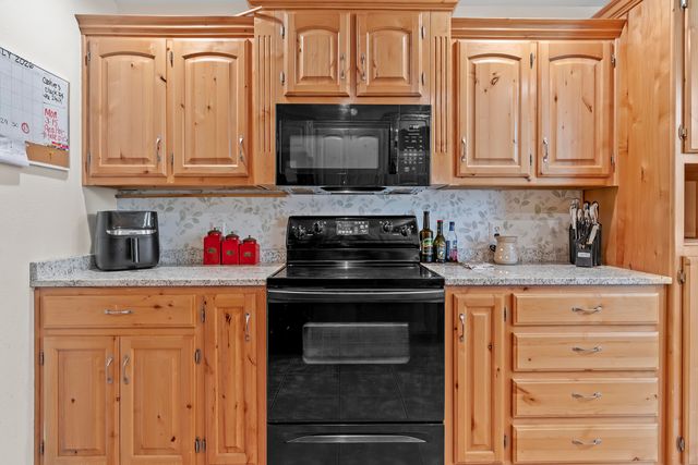 953 Megan Lane, Willard, MO 65781