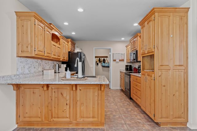 953 Megan Lane, Willard, MO 65781