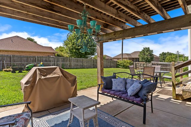 953 Megan Lane, Willard, MO 65781