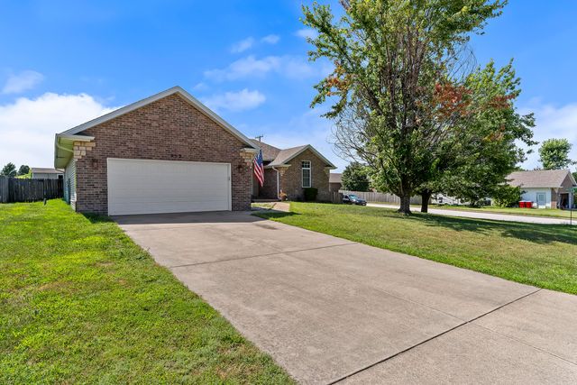 953 Megan Lane, Willard, MO 65781