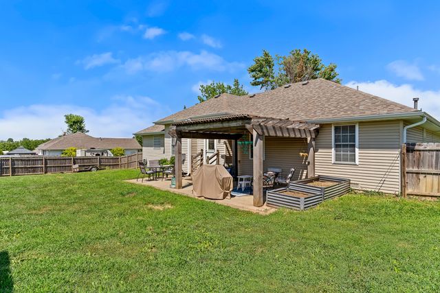 953 Megan Lane, Willard, MO 65781