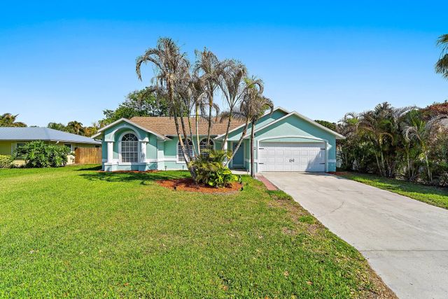 921 NE Zebrina Senda, Jensen Beach, FL 34957