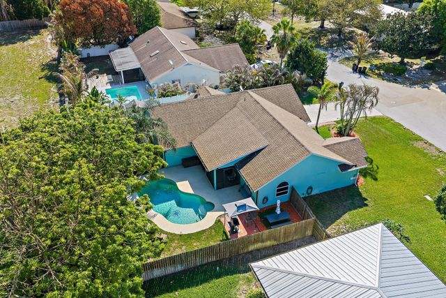 921 NE Zebrina Senda, Jensen Beach, FL 34957