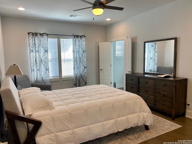 725 Hays, San Antonio, TX 78202