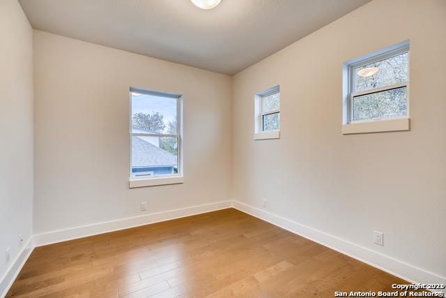 725 Hays, San Antonio, TX 78202