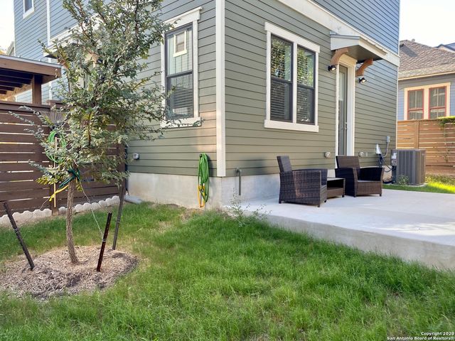 725 Hays, San Antonio, TX 78202