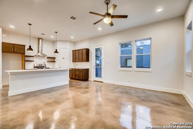 725 Hays, San Antonio, TX 78202