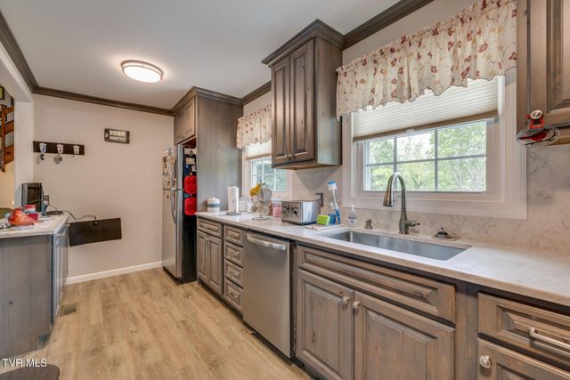 1000 Garden Lane, Bristol, VA 24201