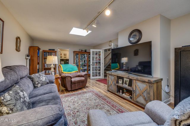 1000 Garden Lane, Bristol, VA 24201