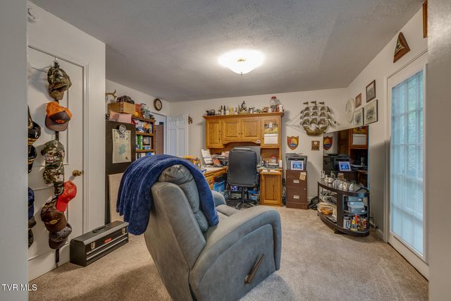 1000 Garden Lane, Bristol, VA 24201