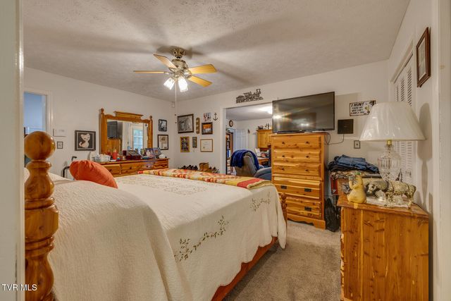 1000 Garden Lane, Bristol, VA 24201