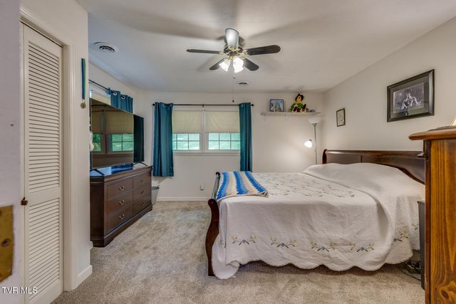 1000 Garden Lane, Bristol, VA 24201