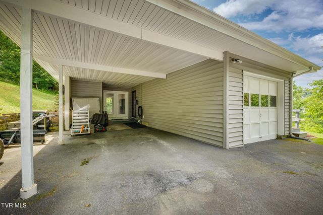 1000 Garden Lane, Bristol, VA 24201