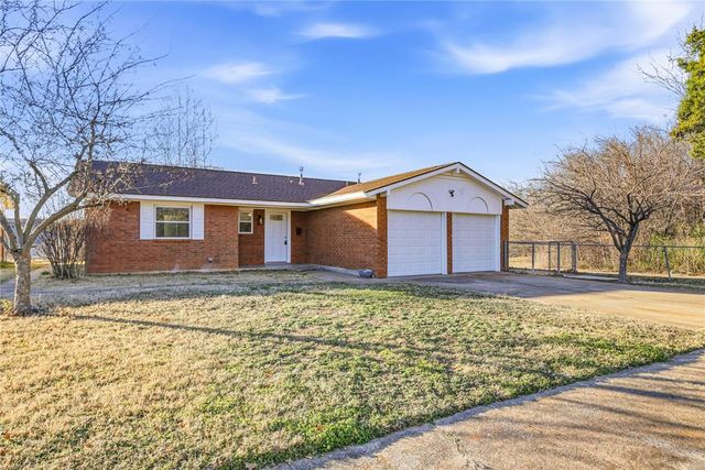 4605 NE meadowvale Drive, Midwest City, OK 73110