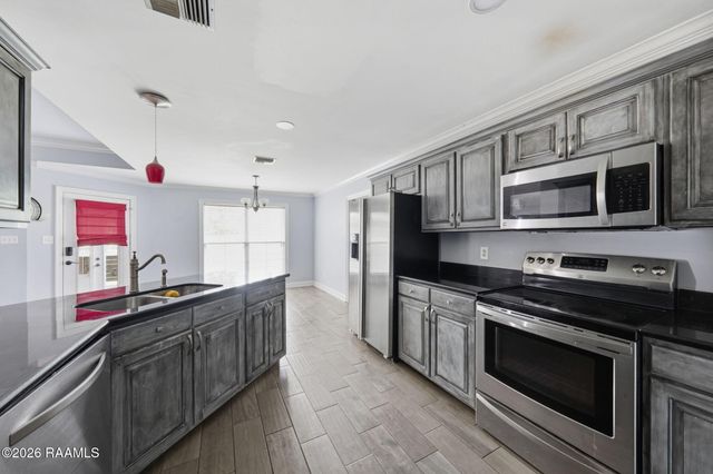 205 Wildflower Drive, Lafayette, LA 70509