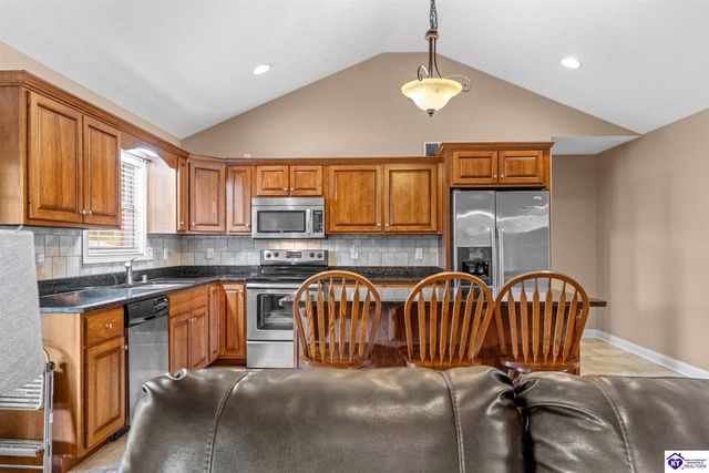 90 Chancellor Court, Elizabethtown, KY 42701