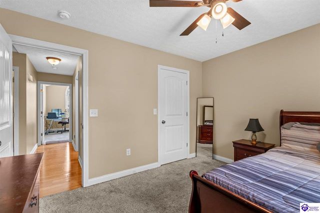 90 Chancellor Court, Elizabethtown, KY 42701