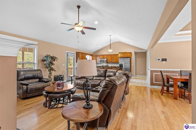 90 Chancellor Court, Elizabethtown, KY 42701