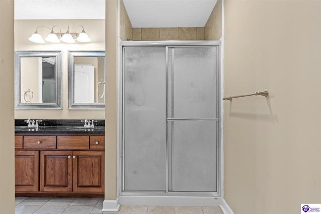 90 Chancellor Court, Elizabethtown, KY 42701