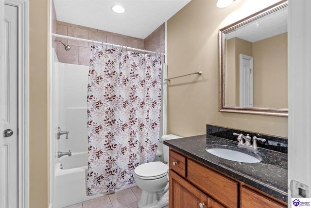 90 Chancellor Court, Elizabethtown, KY 42701