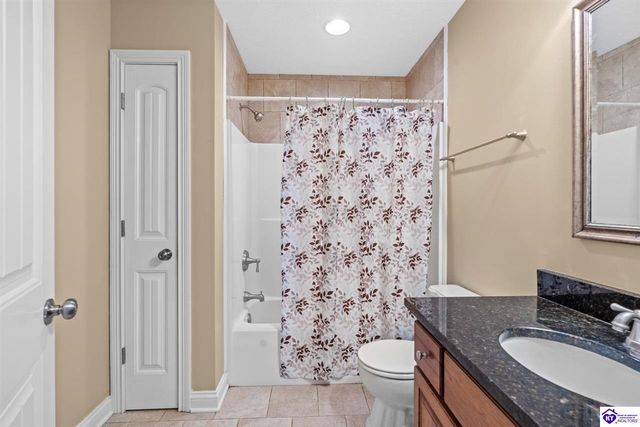 90 Chancellor Court, Elizabethtown, KY 42701