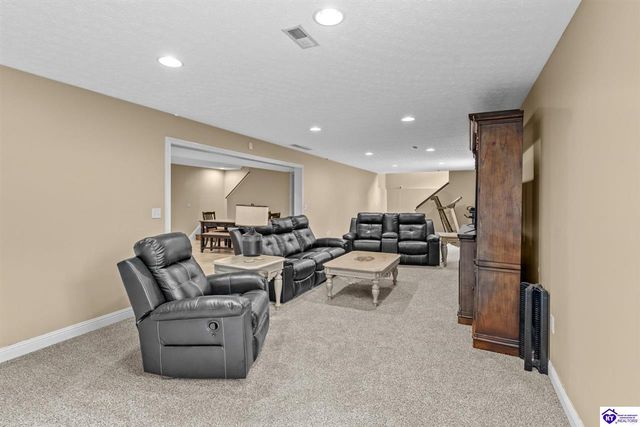 90 Chancellor Court, Elizabethtown, KY 42701