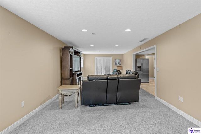 90 Chancellor Court, Elizabethtown, KY 42701