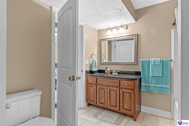 90 Chancellor Court, Elizabethtown, KY 42701