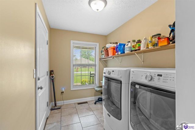 90 Chancellor Court, Elizabethtown, KY 42701