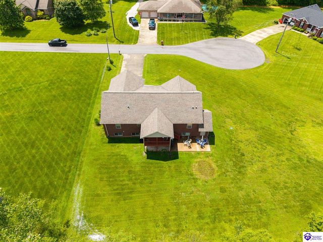 90 Chancellor Court, Elizabethtown, KY 42701