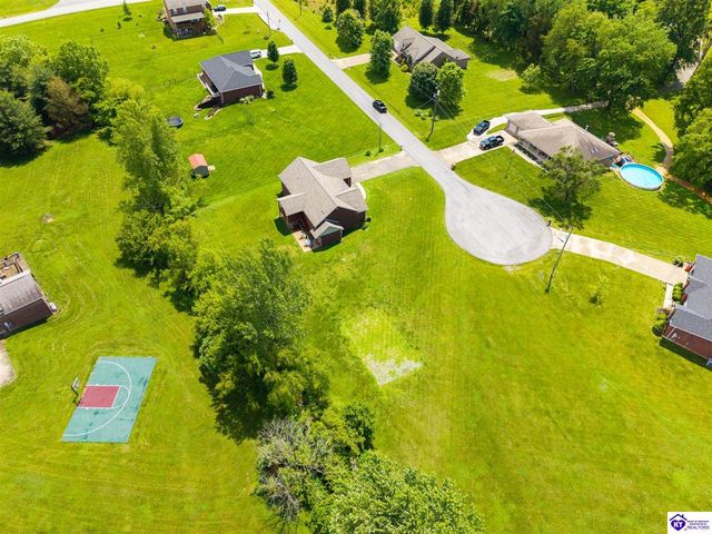 90 Chancellor Court, Elizabethtown, KY 42701