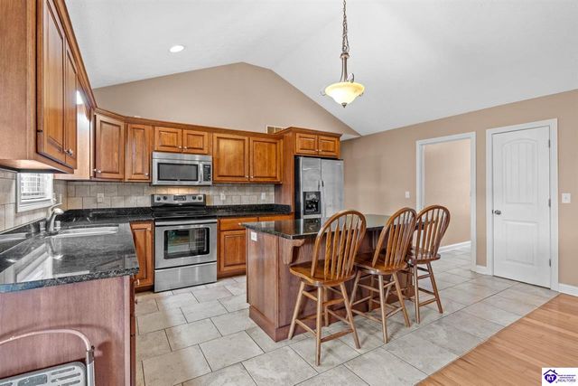 90 Chancellor Court, Elizabethtown, KY 42701